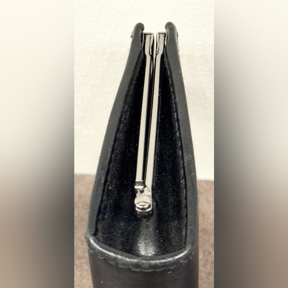 Coach Vintage Kisslock Black Coin Purse - Picture 5 of 12